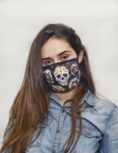 Urban Face Mask Black Skulls